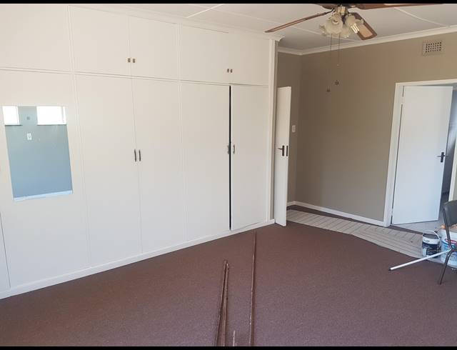 4 BEDROOM FREEHOLD SOLD IN DRAKENSVIEW